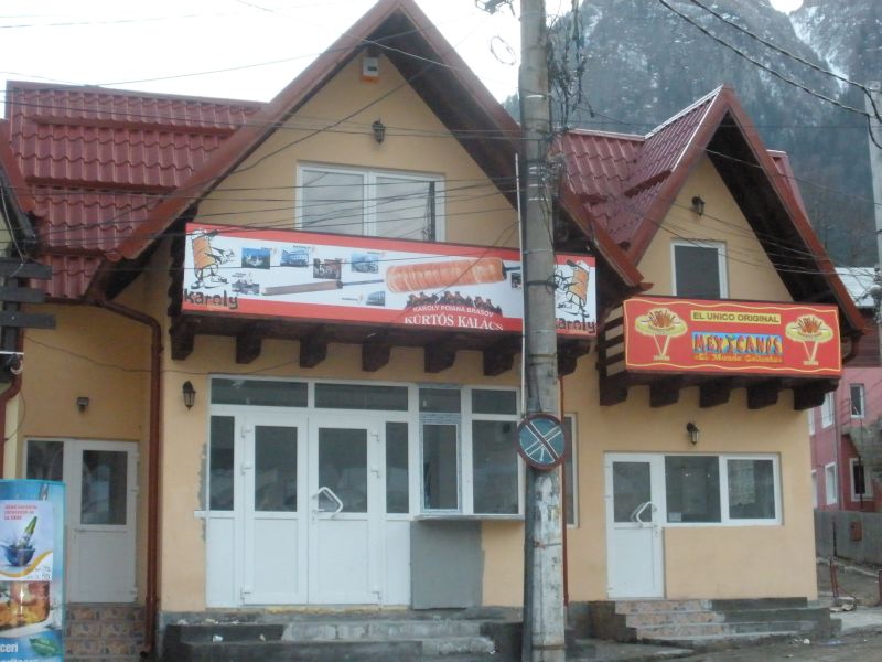 kurtoskalacs_busteni.jpg